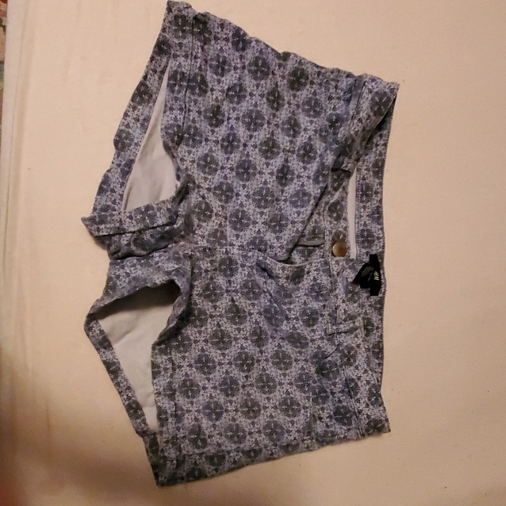 H & m patterned shorts